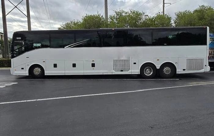 2023 Van hool CX45 Coach - Image 5
