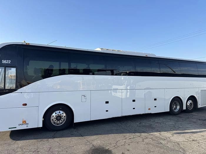2016 Volvo 9700 Coach - Image 2
