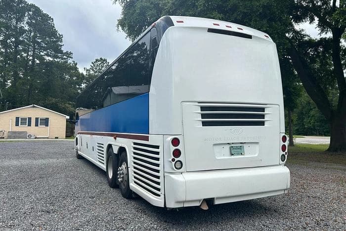 2009 Mci J4500 Coach - Image 7