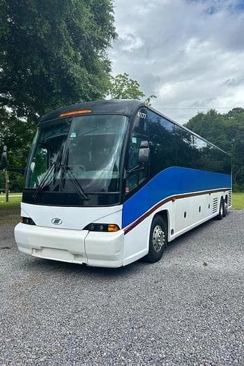 2009 Mci J4500 Coach - Image 1