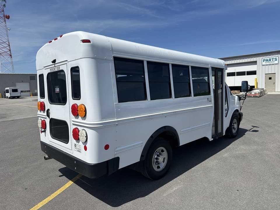 2018 Chevrolet Express 3500 Girardin - Image 3