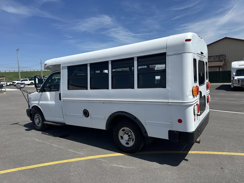 2018 Chevrolet Express 3500 Girardin - Image 5