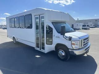 2017 Ford Goshen bus