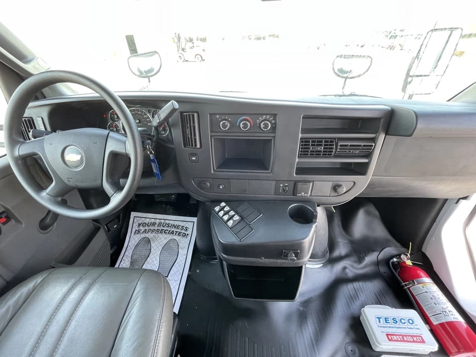 2017 Chevrolet Express 3500 Girardin - Image 13