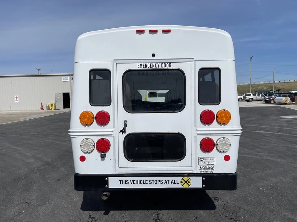 2017 Chevrolet Express 3500 Girardin - Image 4