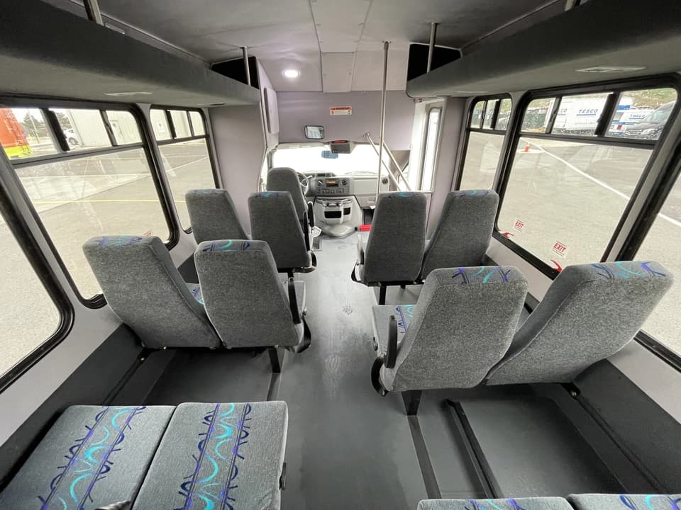 2019 Ford E350 Starcraft Shuttle Bus - Image 12