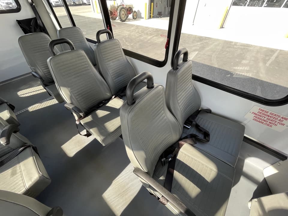 2019 Ford E350 Elkhart Coach Shuttle Bus - Image 11