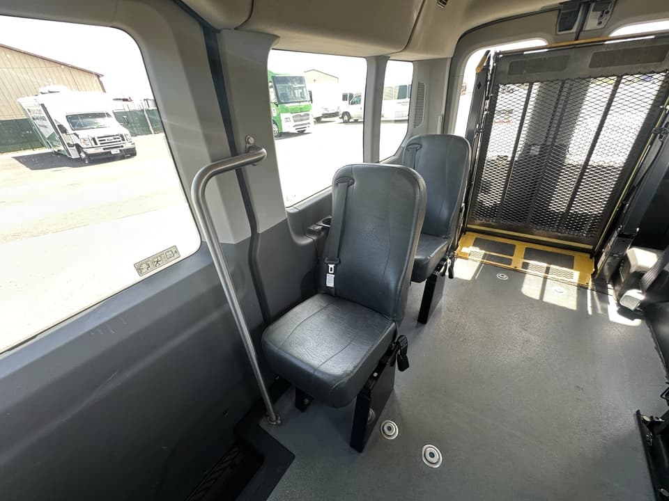 2022 Ford Transit X2C-XL Passenger Van - Image 13
