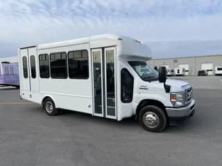 2022 Ford E450 bus