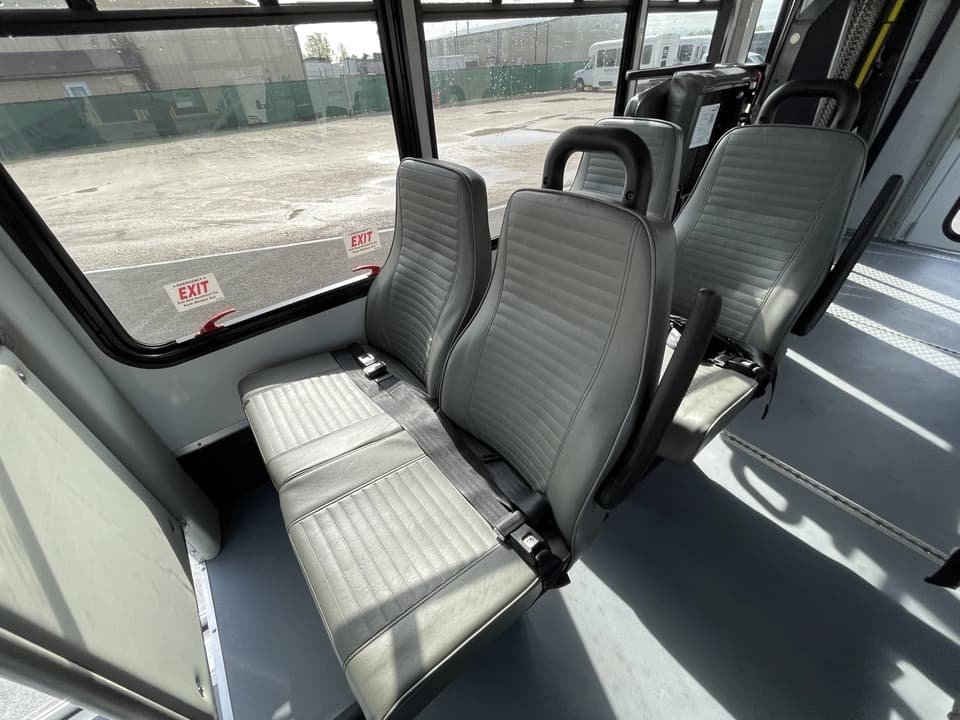 2022 Ford E450 StarTrans - Image 12