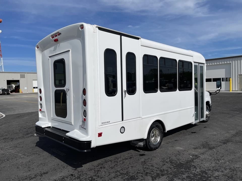 2022 Ford E450 StarTrans - Image 4