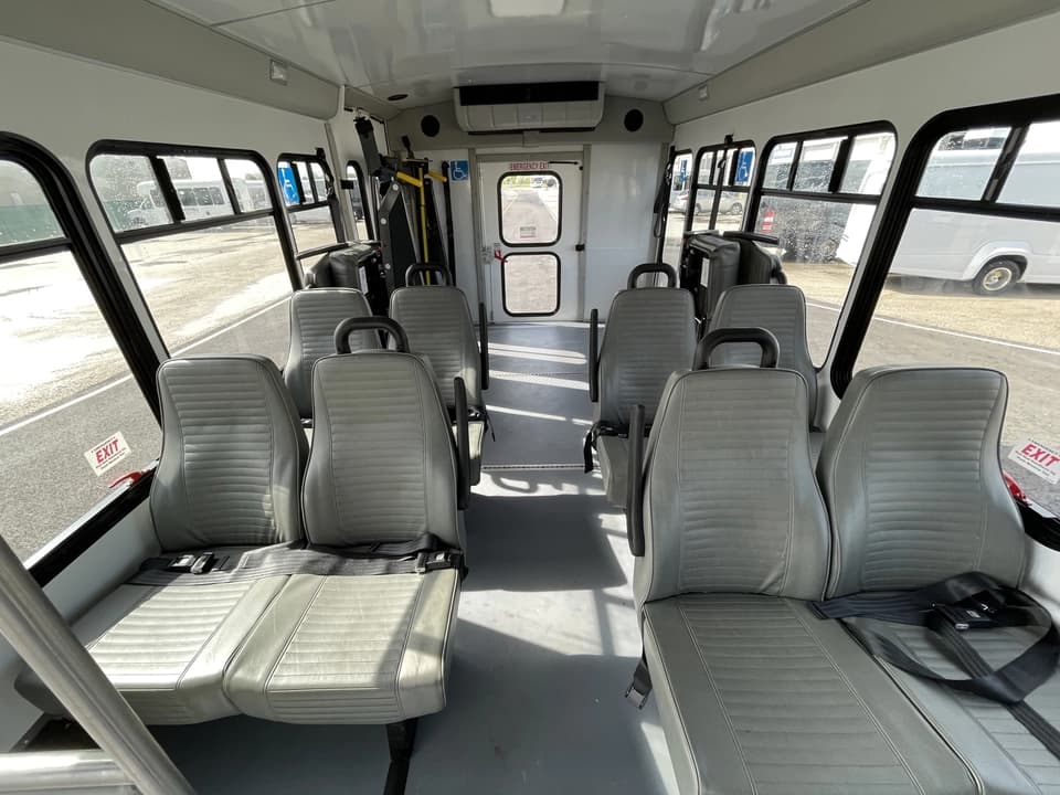 2022 Ford E450 StarTrans - Image 10