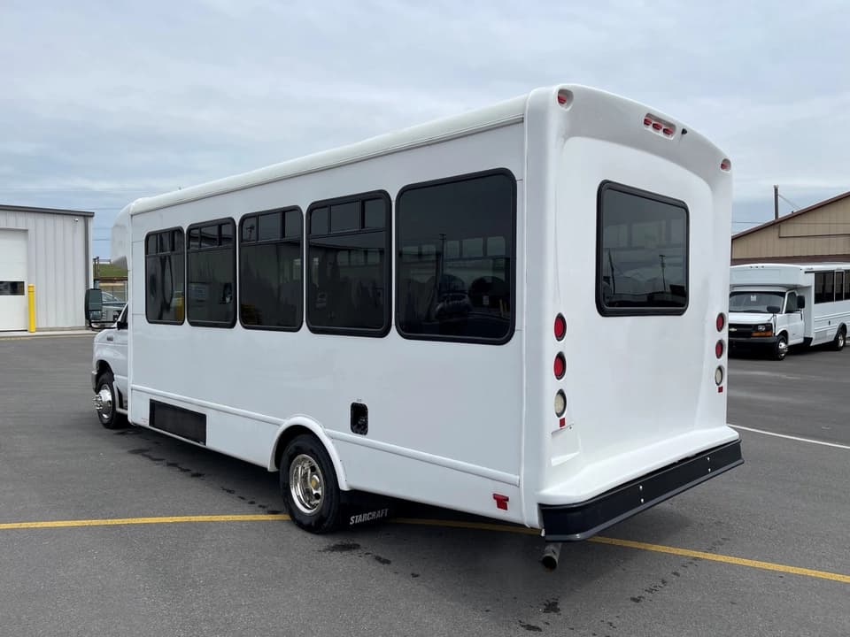 2018 Ford E450 Starcraft - Image 5