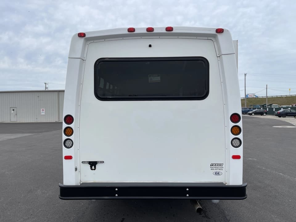 2021 Ford E350 Elkhart Coach - Image 4