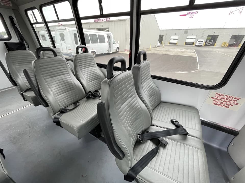 2021 Ford E350 Elkhart Coach - Image 10