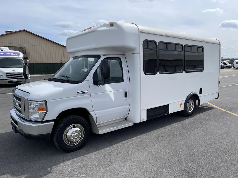 2018 Ford E350 Glaval - Image 7