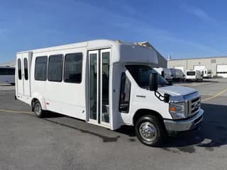 2019 Ford E450 bus