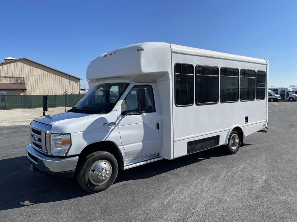 2019 Ford E350 Startrans - Image 7