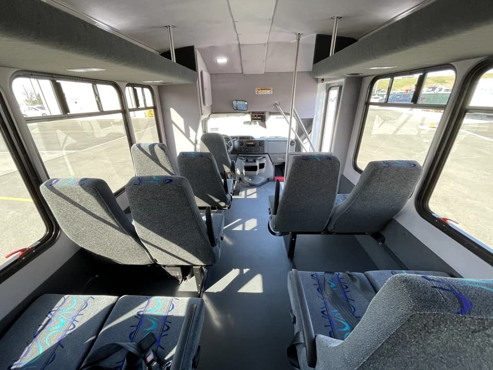 2019 Ford E350 Starcraft Shuttle Bus - Image 13