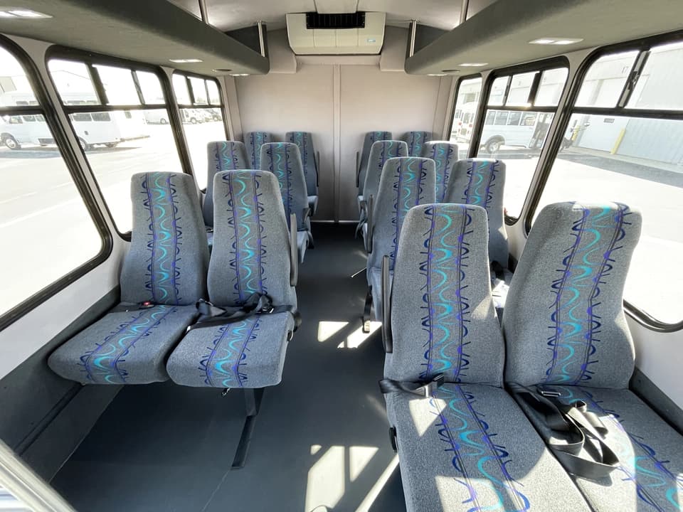 2019 Ford E350 Starcraft Shuttle Bus - Image 10