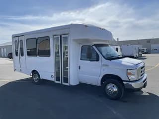 2017 Ford E450 bus