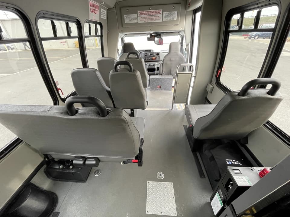 2017 Ford E350 Turtle Top Shuttle Bus - Image 15