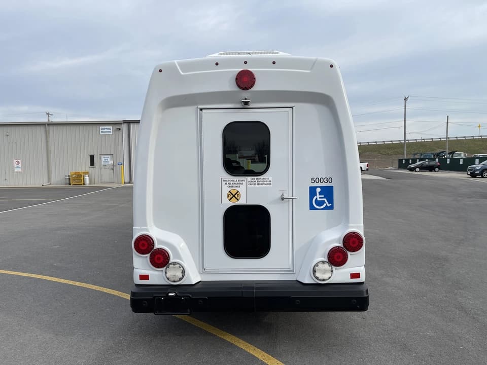 2017 Ford E350 Turtle Top Shuttle Bus - Image 5