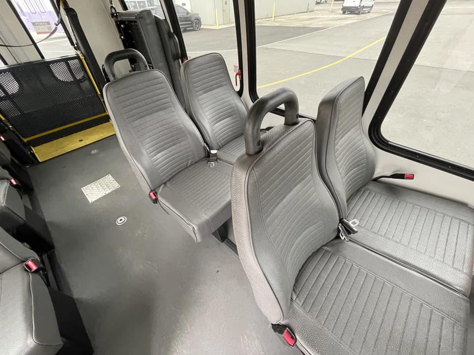 2017 Ford E350 Turtle Top Shuttle Bus - Image 11