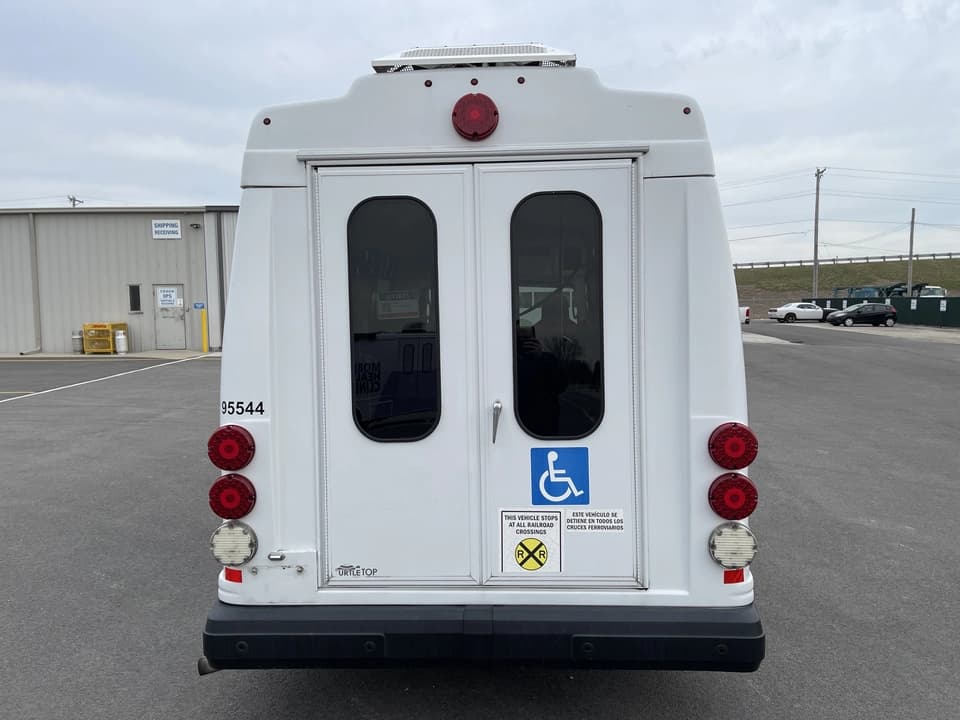 2017 Ford E350 Turtle Top Shuttle Bus - Image 4
