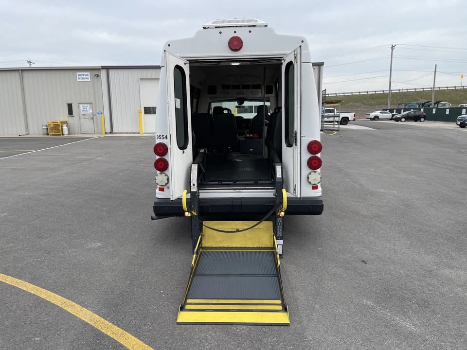 2017 Ford E350 Turtle Top Shuttle Bus - Image 5