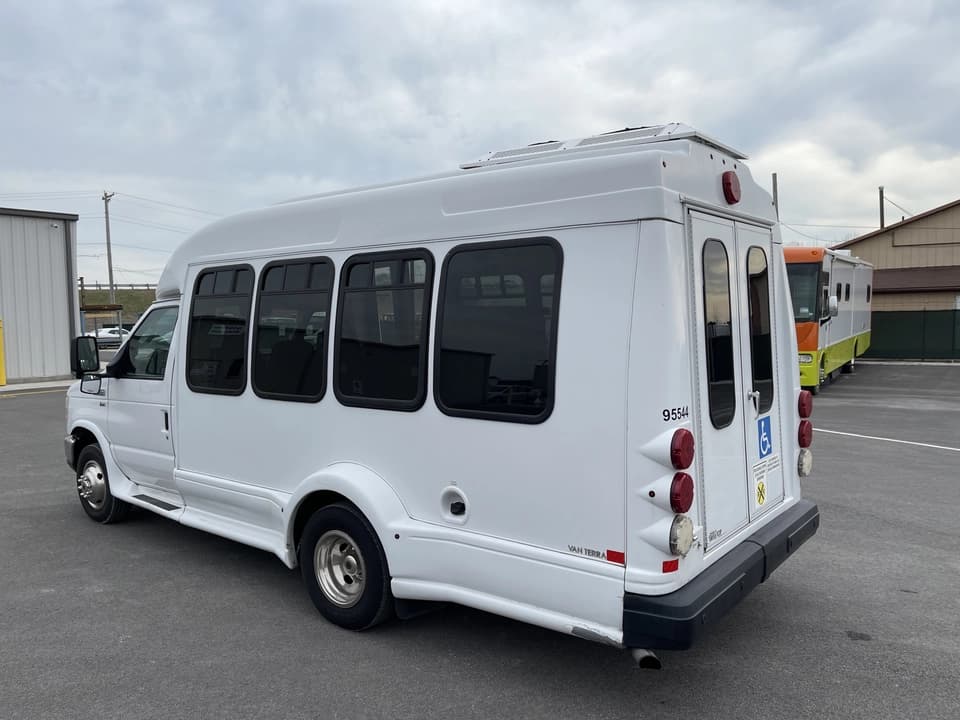 2017 Ford E350 Turtle Top Shuttle Bus - Image 6