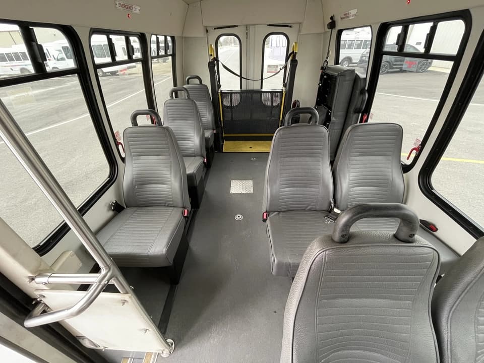 2017 Ford E350 Turtle Top Shuttle Bus - Image 10
