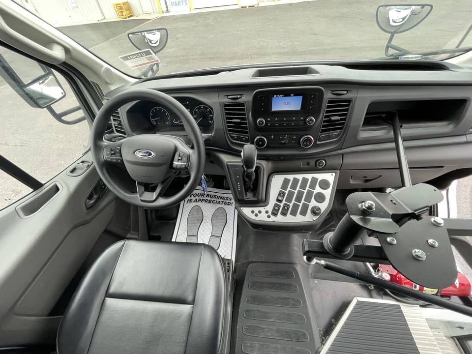 2020 Ford Transit 250 Collins - Image 12