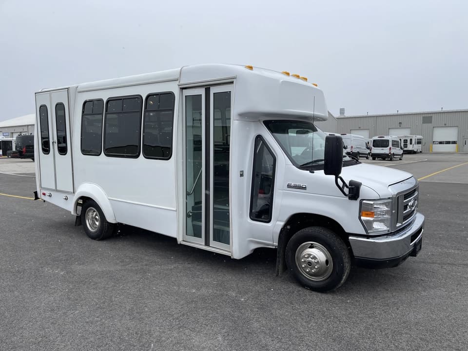 2019 Ford E350 Elkhart Coach Shuttle Bus - Image 1