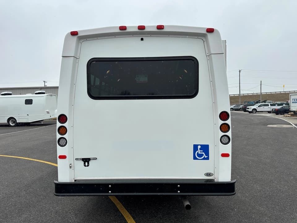2019 Ford E350 Elkhart Coach Shuttle Bus - Image 3