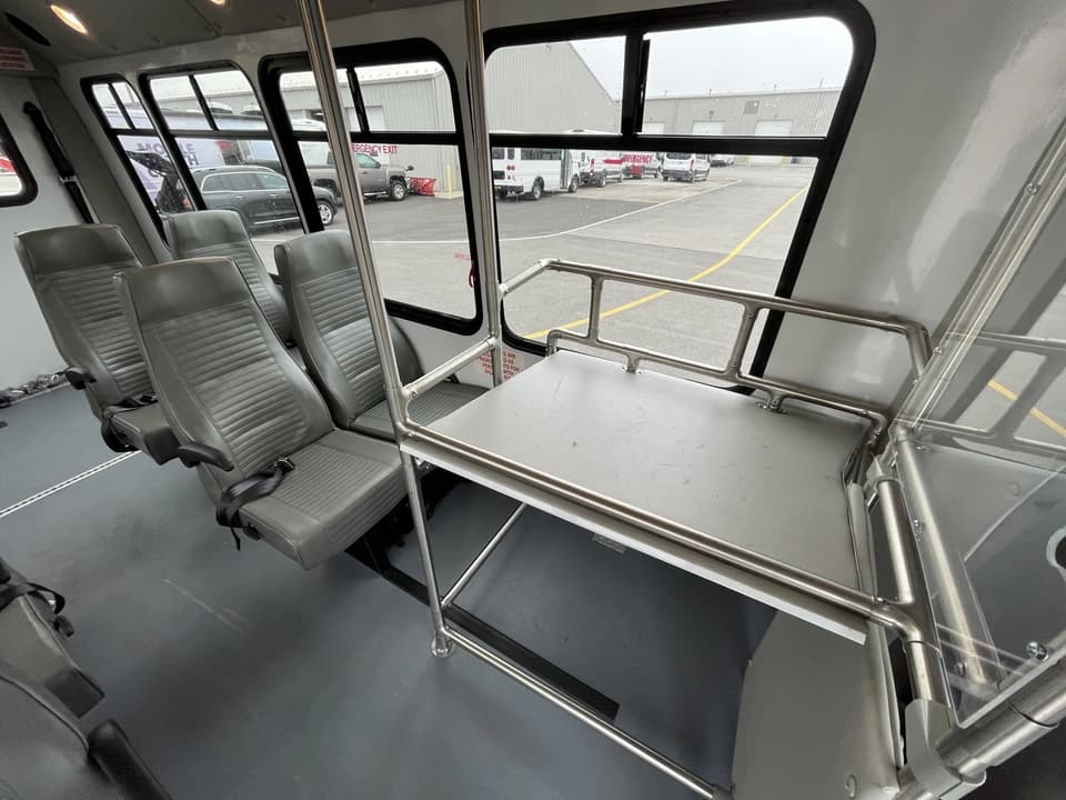 2019 Ford E350 Elkhart Coach Shuttle Bus - Image 8