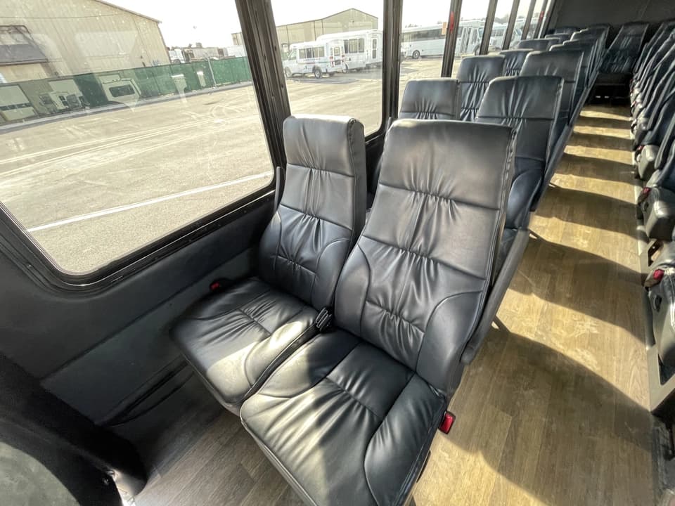 2022 Freightliner StarTrans Shuttle Bus - Image 10