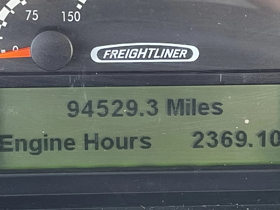 2022 Freightliner StarTrans Shuttle Bus - Image 13