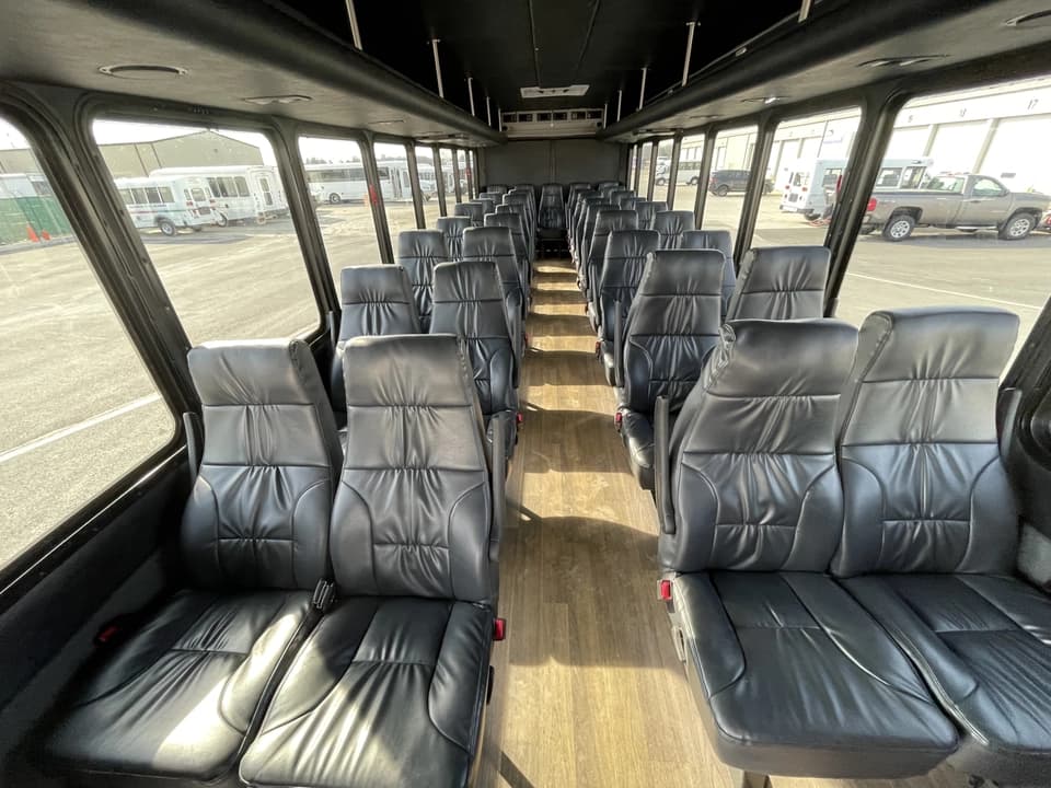2022 Freightliner StarTrans Shuttle Bus - Image 8