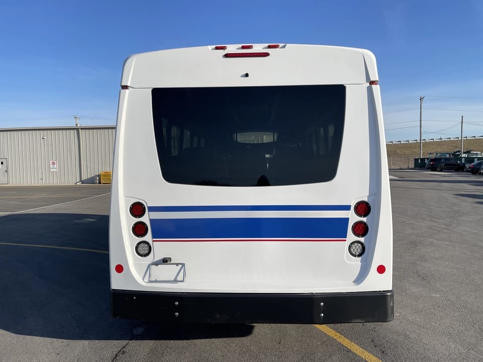 2019 Ford E450 Girardin Shuttle Bus - Image 4
