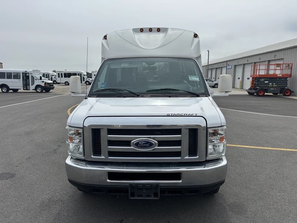 2017 Ford E350 Starcraft Shuttle Bus - Image 4