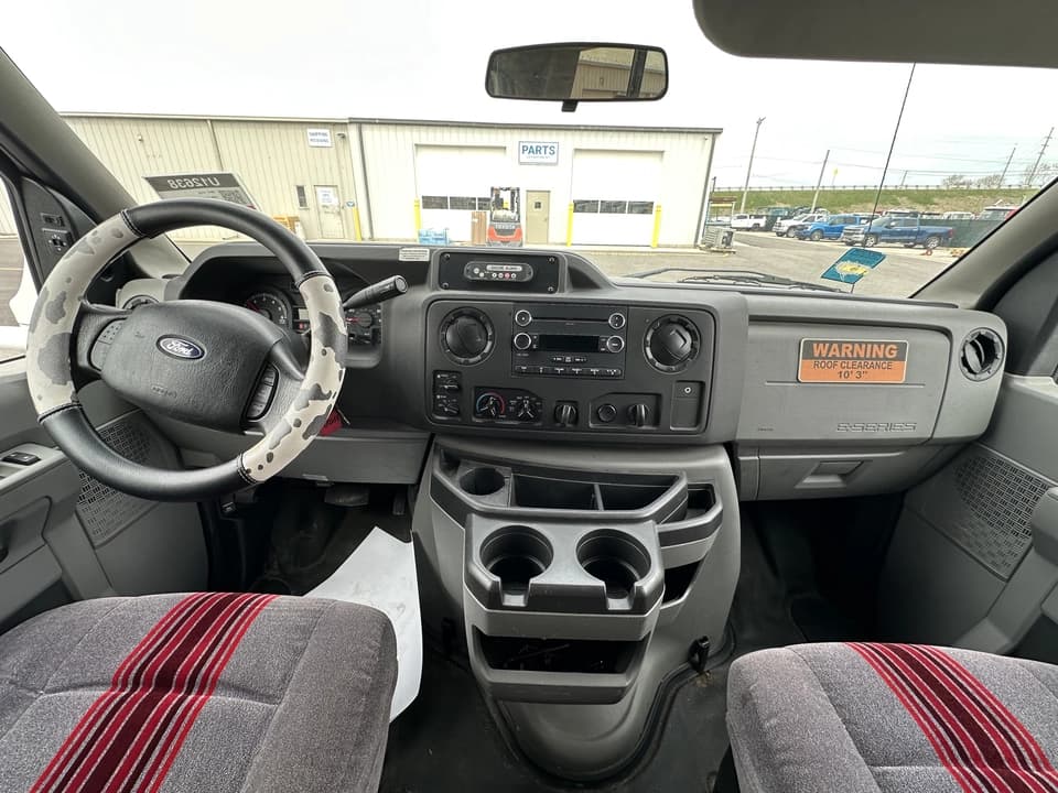 2017 Ford E350 Starcraft Shuttle Bus - Image 6