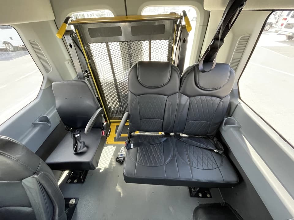 2018 Ford Transit 350 Passenger Van - Image 15