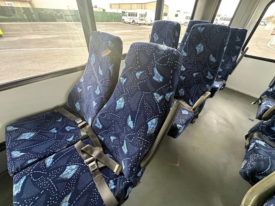 2015 Ford Goshen Shuttle Bus - Image 11
