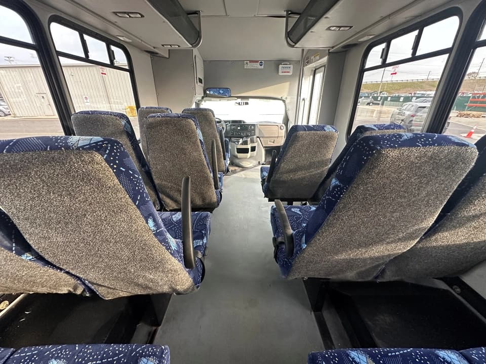 2015 Ford Goshen Shuttle Bus - Image 12