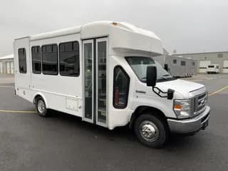 2019 Ford E450 bus