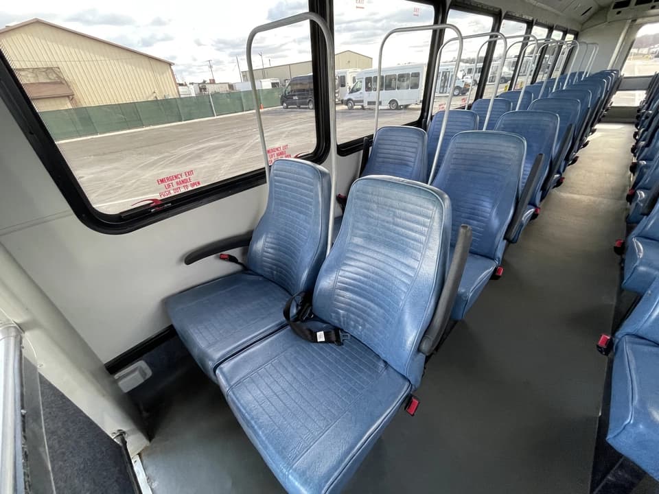 2016 Freightliner Glaval Shuttle Bus - Image 11