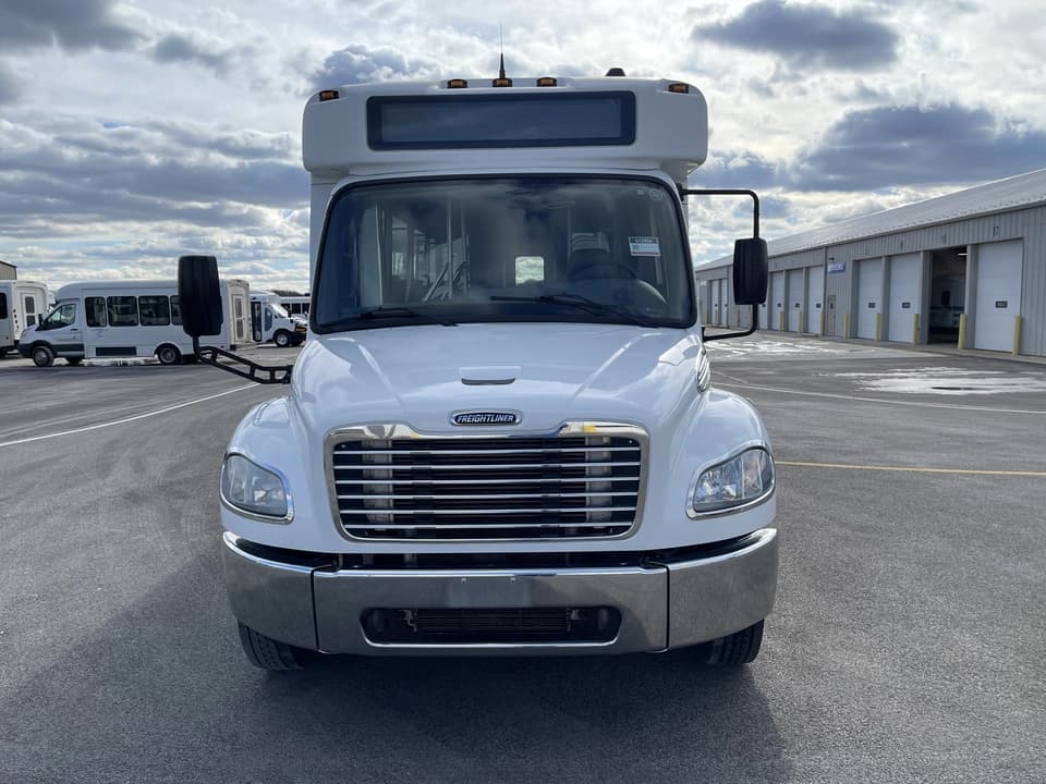 2016 Freightliner Glaval Shuttle Bus - Image 8