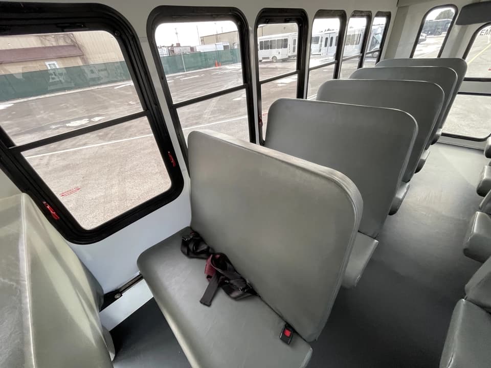 2018 Ford E450 StarTrans - Image 11