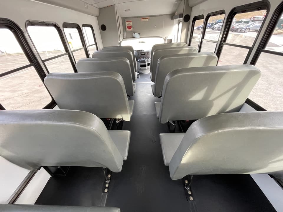 2018 Ford E450 StarTrans - Image 12
